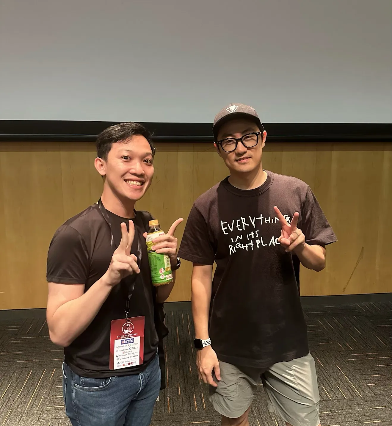 ถ่ายรูปกับ Evan You ที่งาน CityJS Conference ที่ Singapore